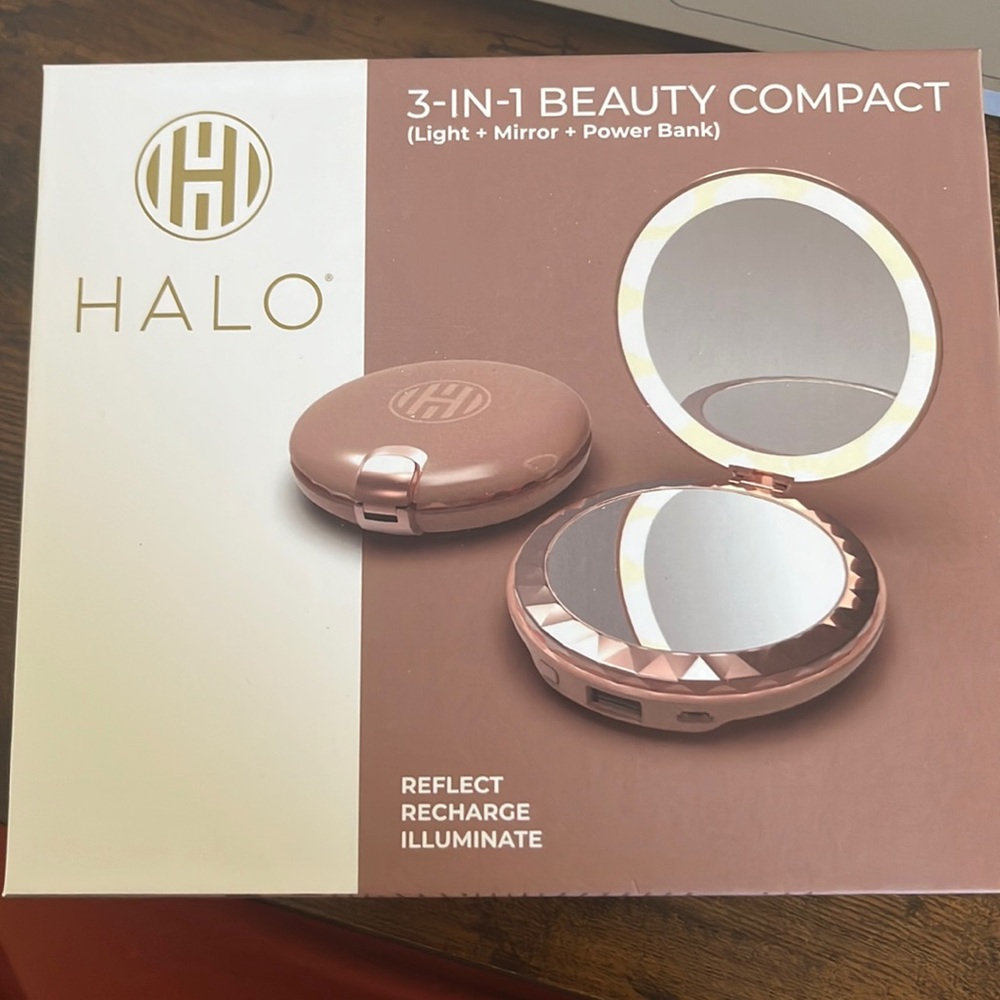 NEW in box never opened 3 in 1 compact mirror and charger
